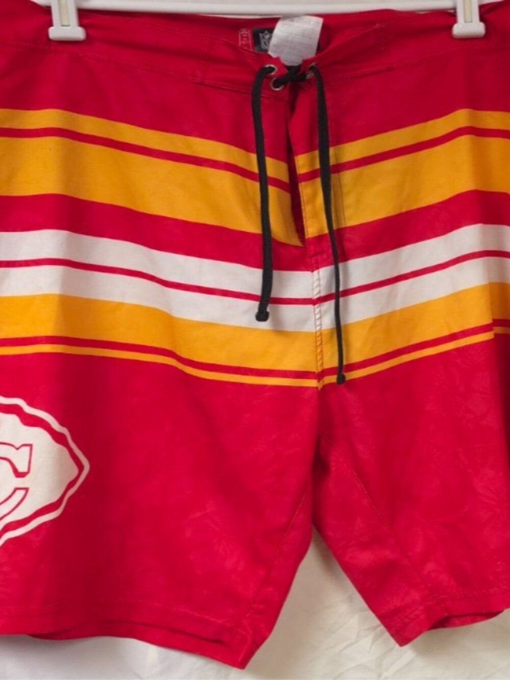 Kansas City Chiefs Mens 2XL NFL Team Apparel Red Yellow Board Shorts Swim Trunks